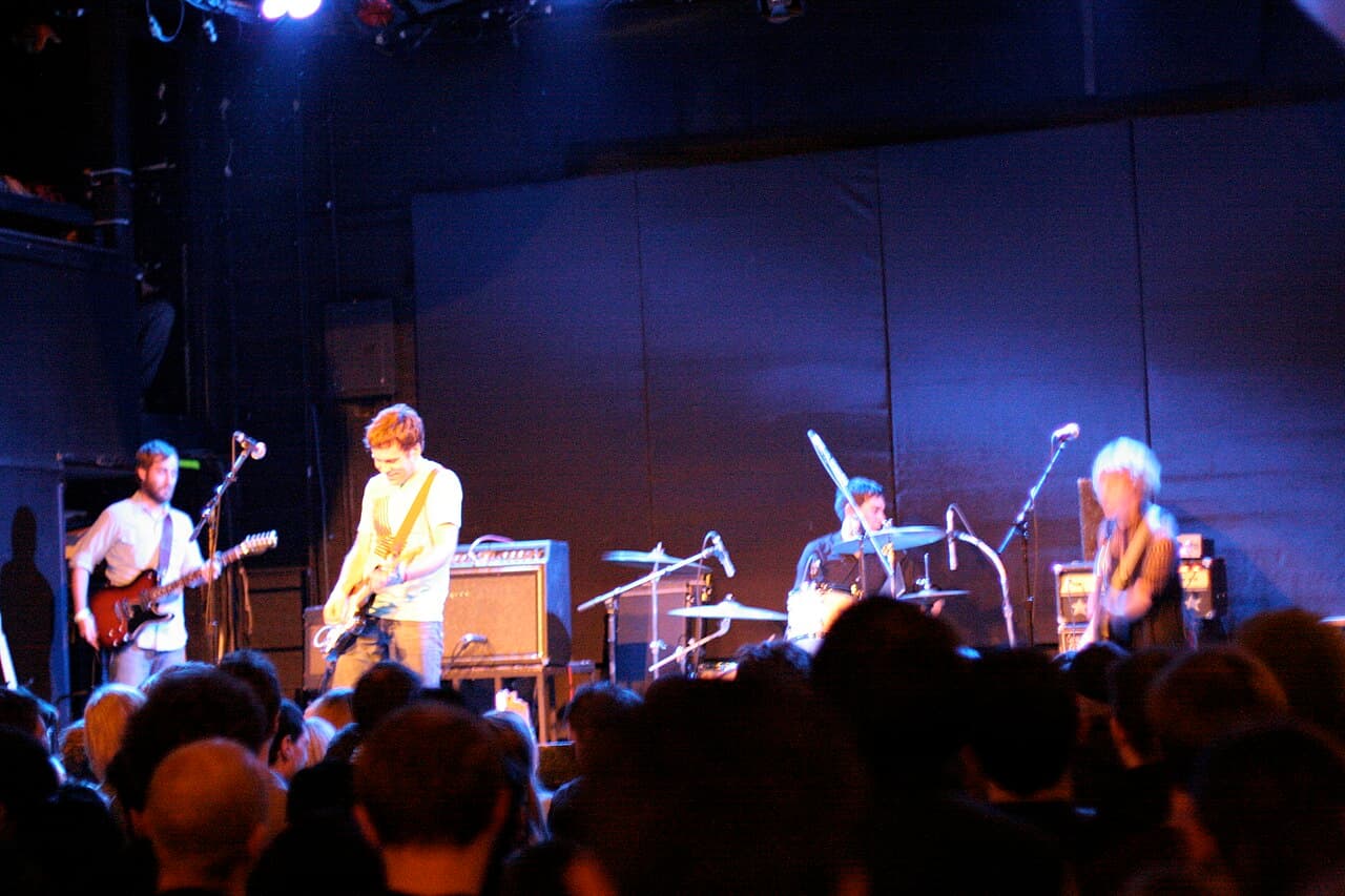 Rainer Maria performing their farewell show at the Bowery in 2006